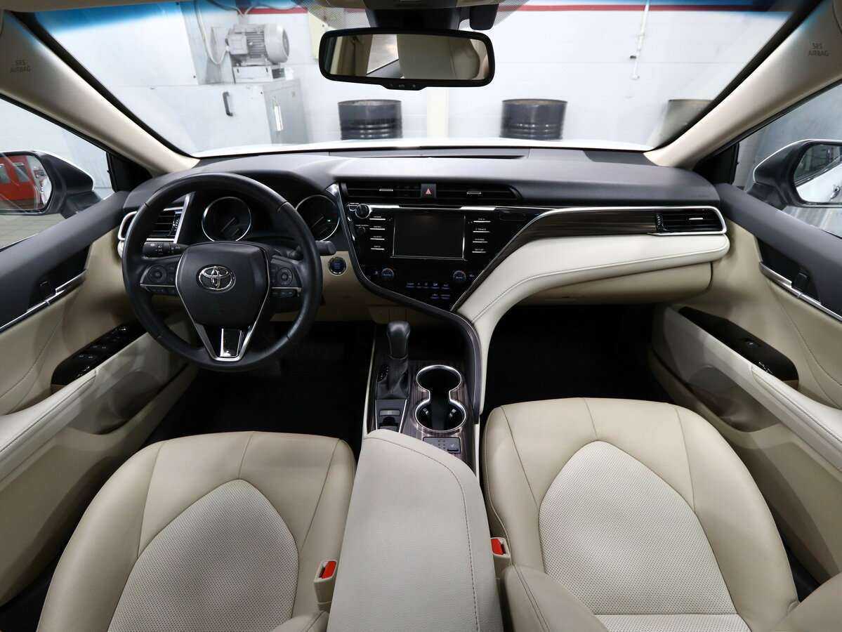 Toyota Camry 2021 года с пробегом. Фото: #16