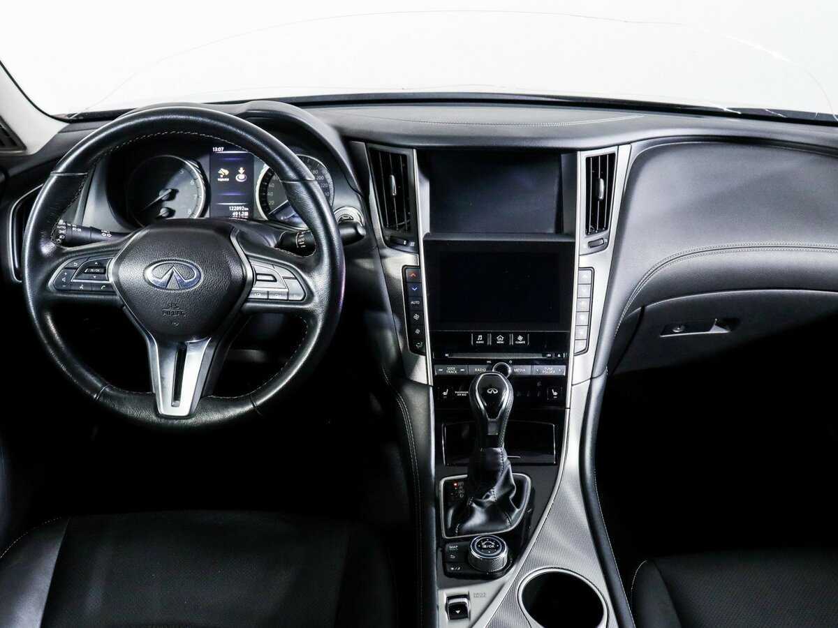 Infiniti Q50 2017 года с пробегом. Фото: #9