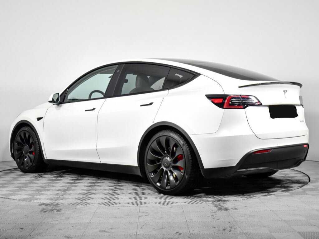 Tesla Model Y 2022 года с пробегом. Фото: #5
