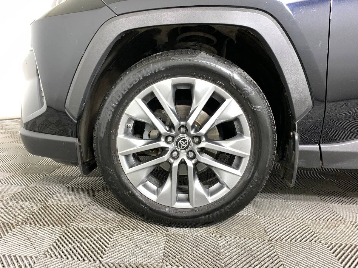 Toyota RAV4 2020 года с пробегом. Фото: #8