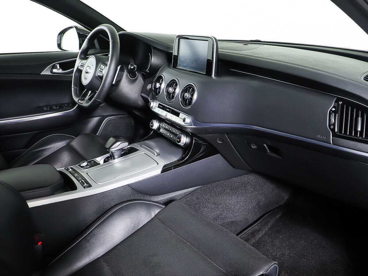 Kia Stinger 2018 года с пробегом. Фото: #8