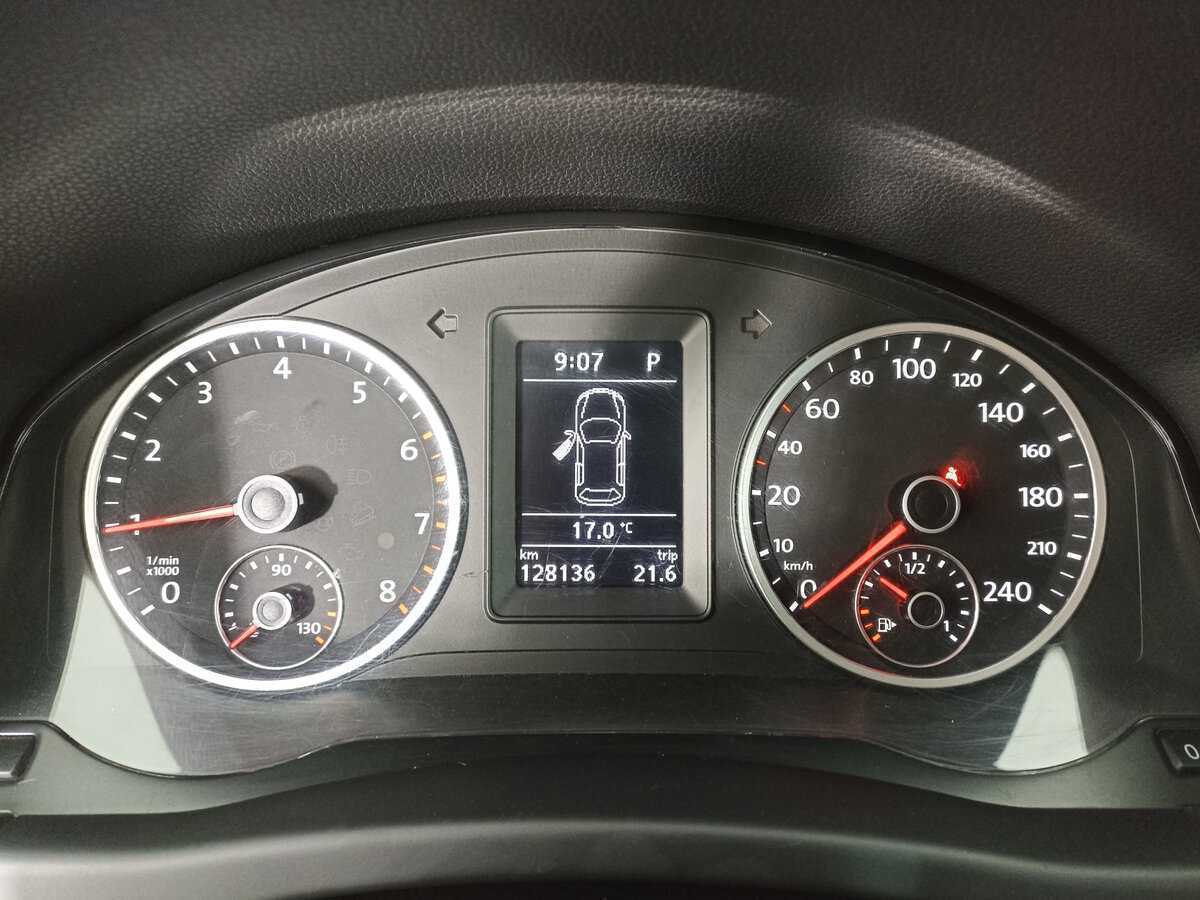 Volkswagen Tiguan 2010 года с пробегом. Фото: #8