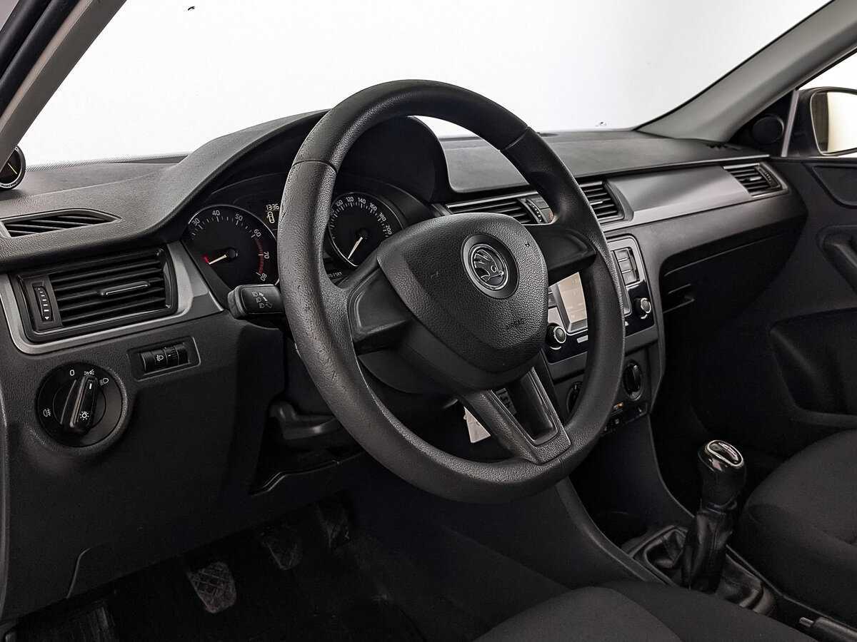 Skoda Rapid 2017 года с пробегом. Фото: #13