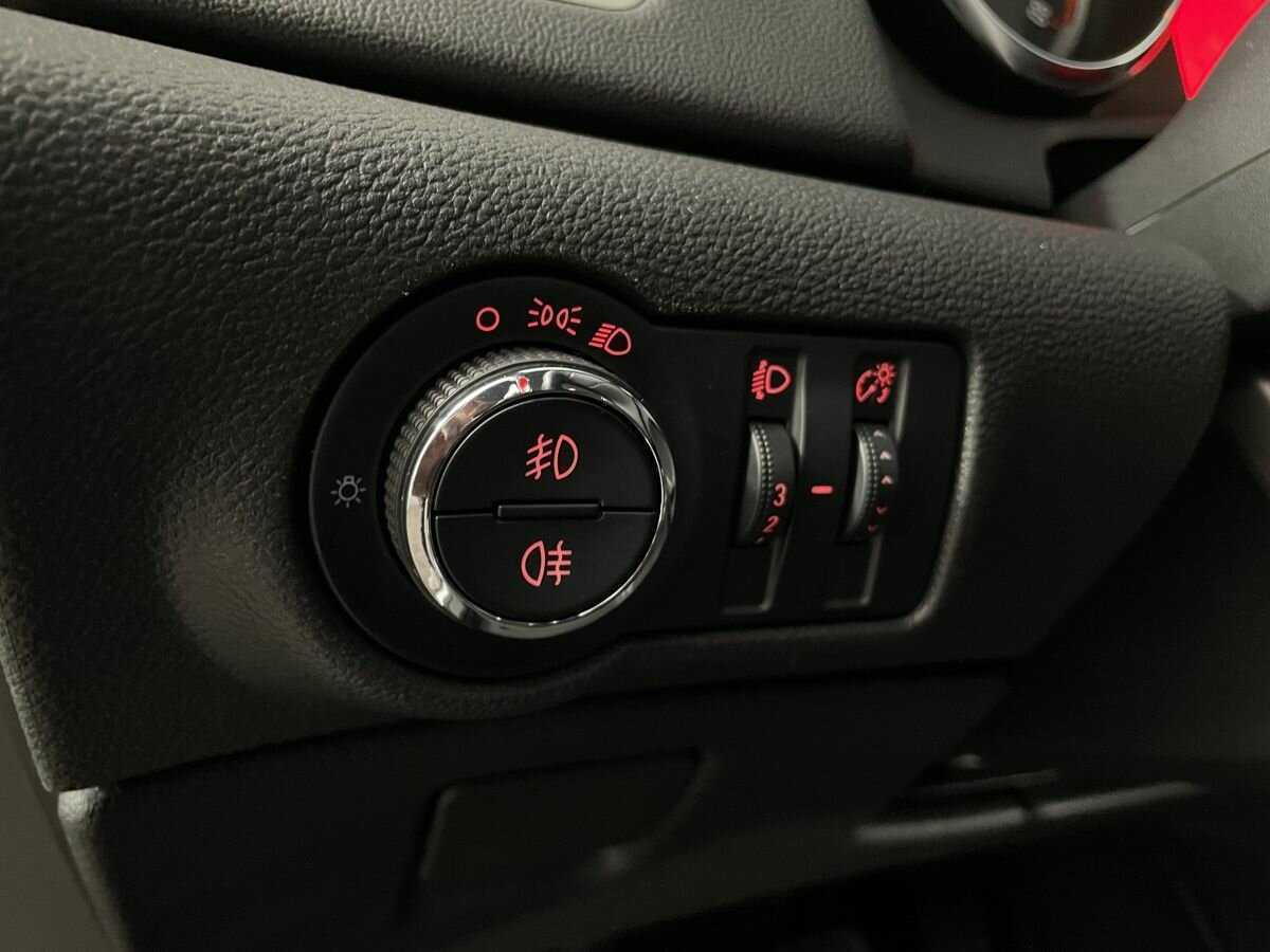 Opel Astra 2010 года с пробегом. Фото: #8