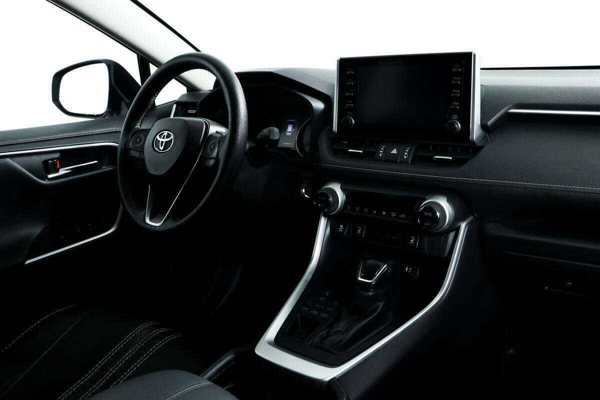 Toyota RAV4 2020 года с пробегом. Фото: #8