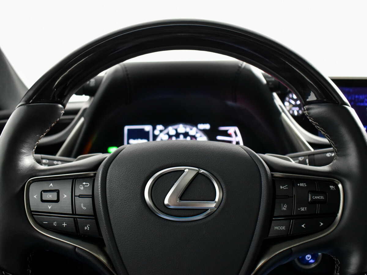 Lexus ES 2021 года с пробегом. Фото: #12