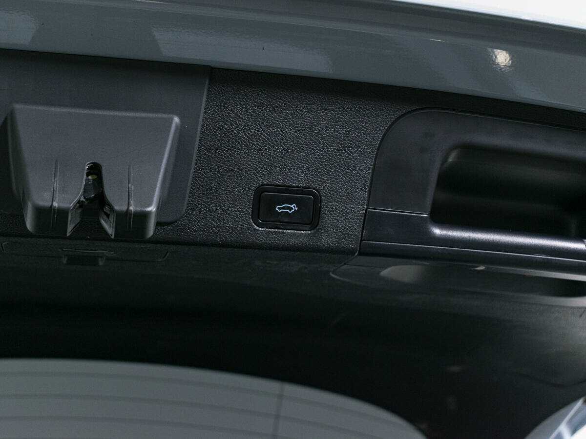 Geely Tugella 2022 года с пробегом. Фото: #6