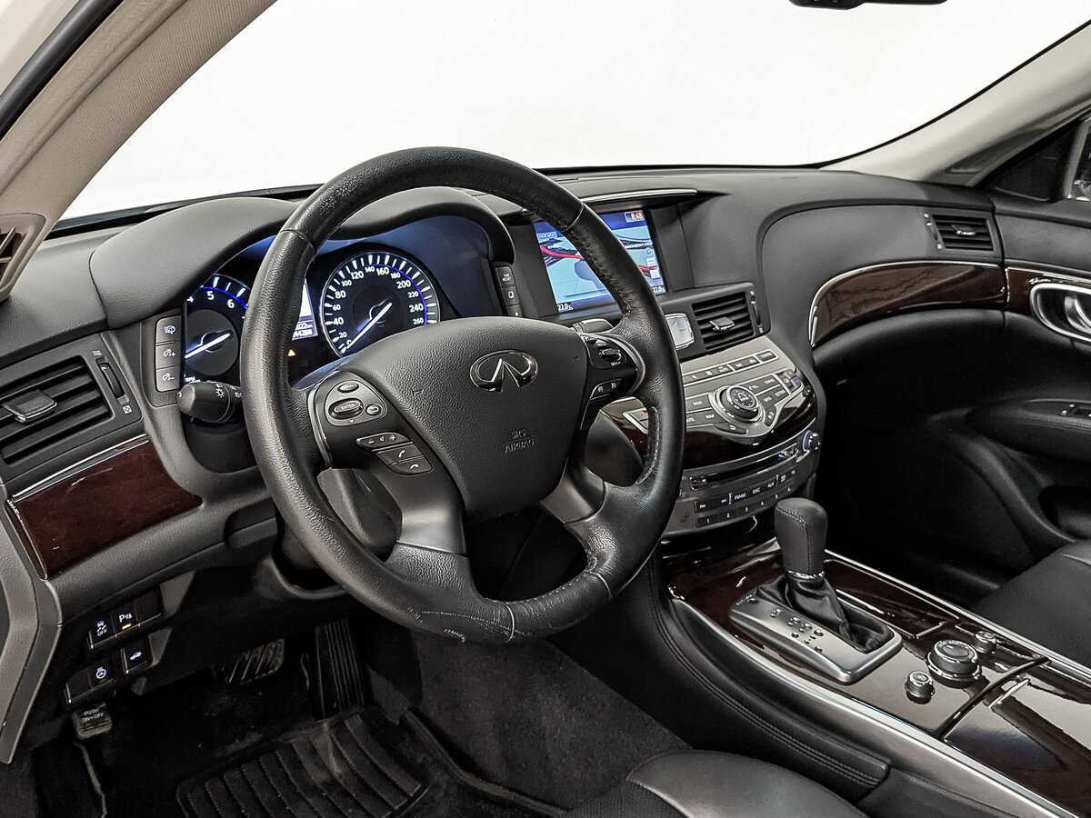 Infiniti Q70 2016 года с пробегом. Фото: #14