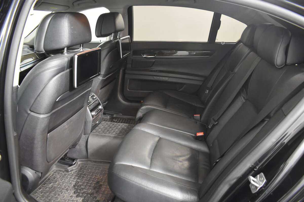 BMW 7 серии 2014 года с пробегом. Фото: #13