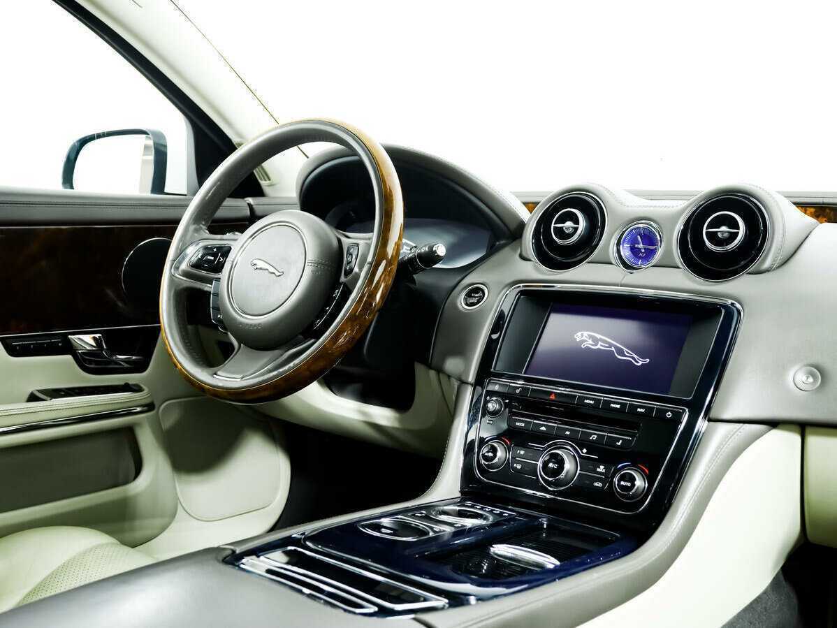Jaguar XJ 2012 года с пробегом. Фото: #7