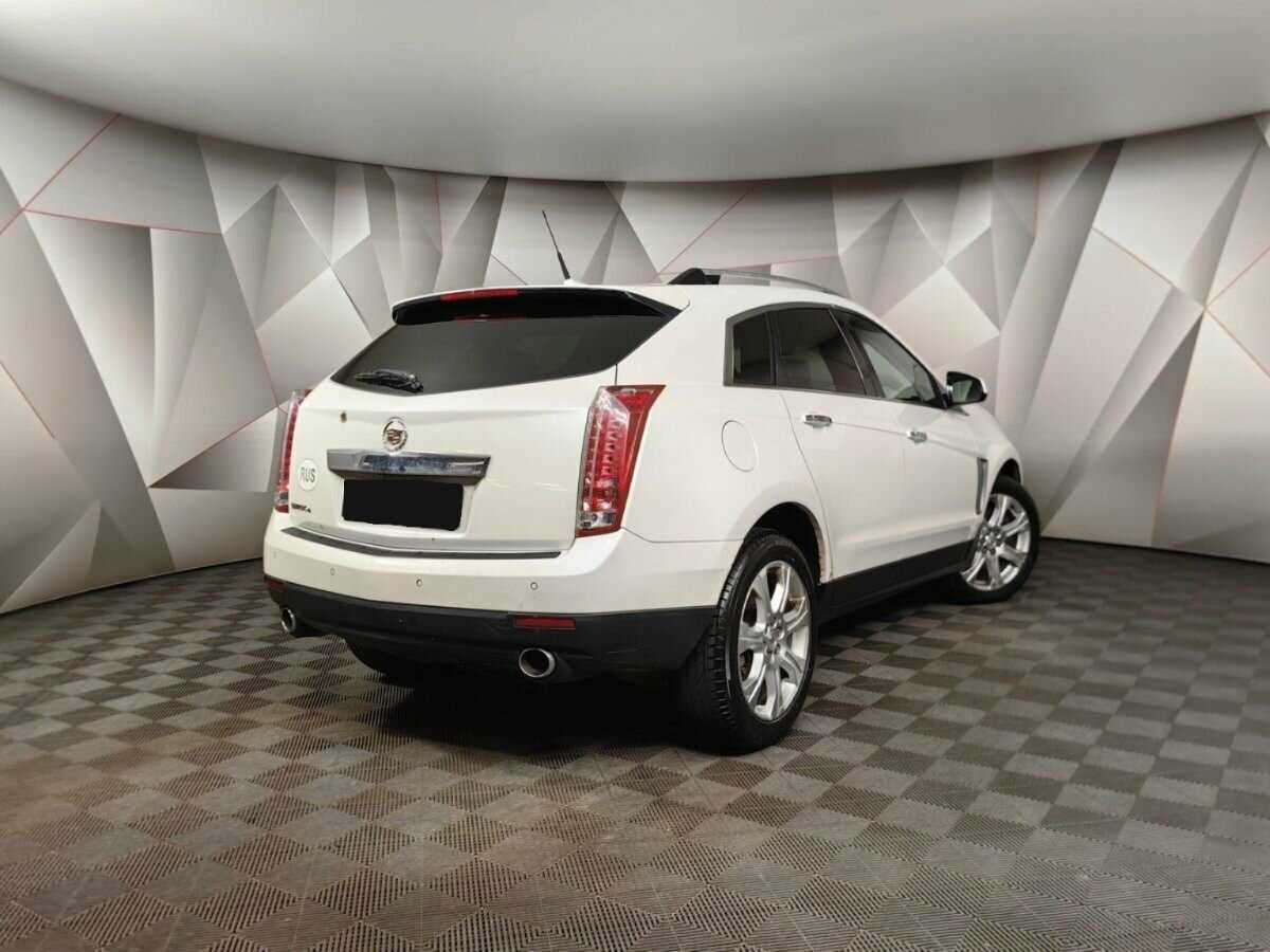Cadillac SRX 2014 года с пробегом. Фото: #1