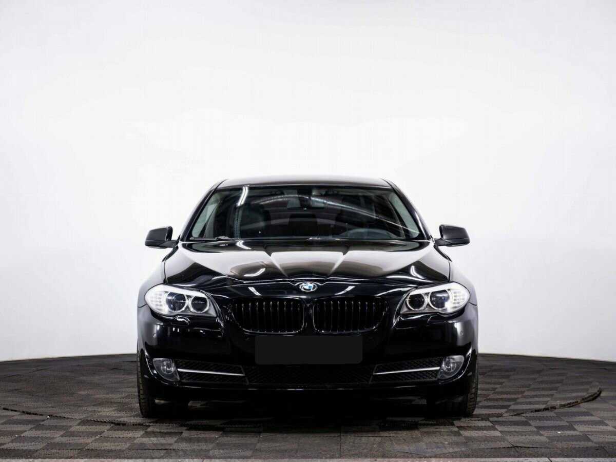 BMW 5 серии 2012 года с пробегом. Фото: #1
