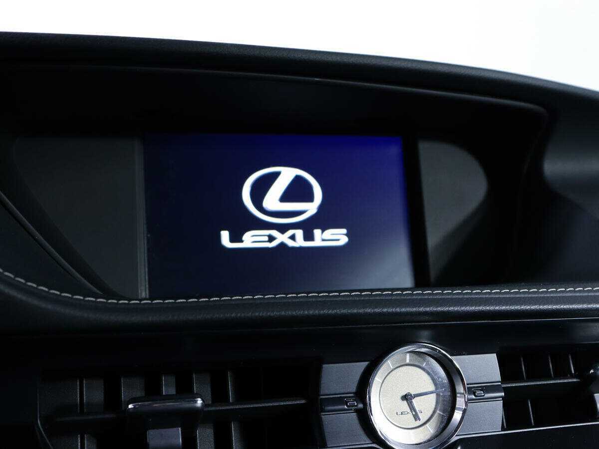Lexus ES 2016 года с пробегом. Фото: #24