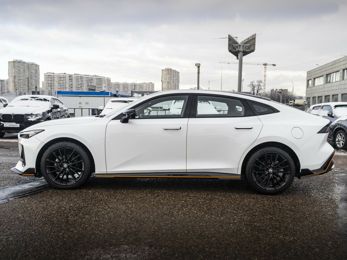 Changan UNI-V 2023 года с пробегом. Фото: #9