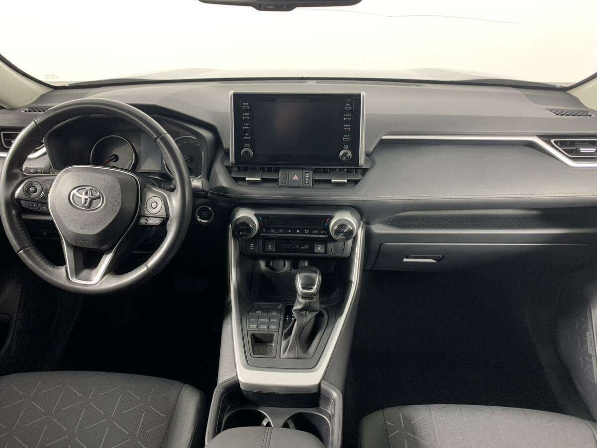 Toyota RAV4 2021 года с пробегом. Фото: #11