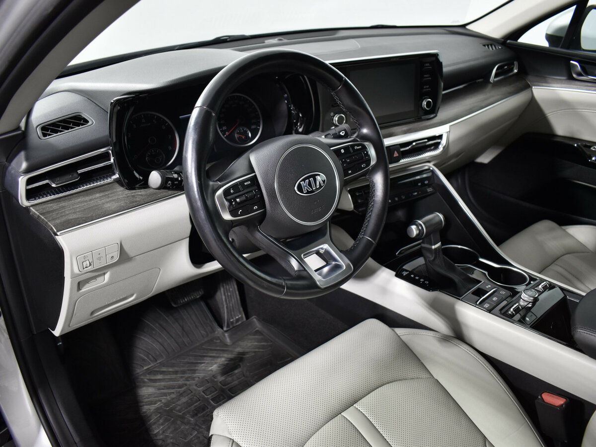 Kia K5 2021 года с пробегом. Фото: #8