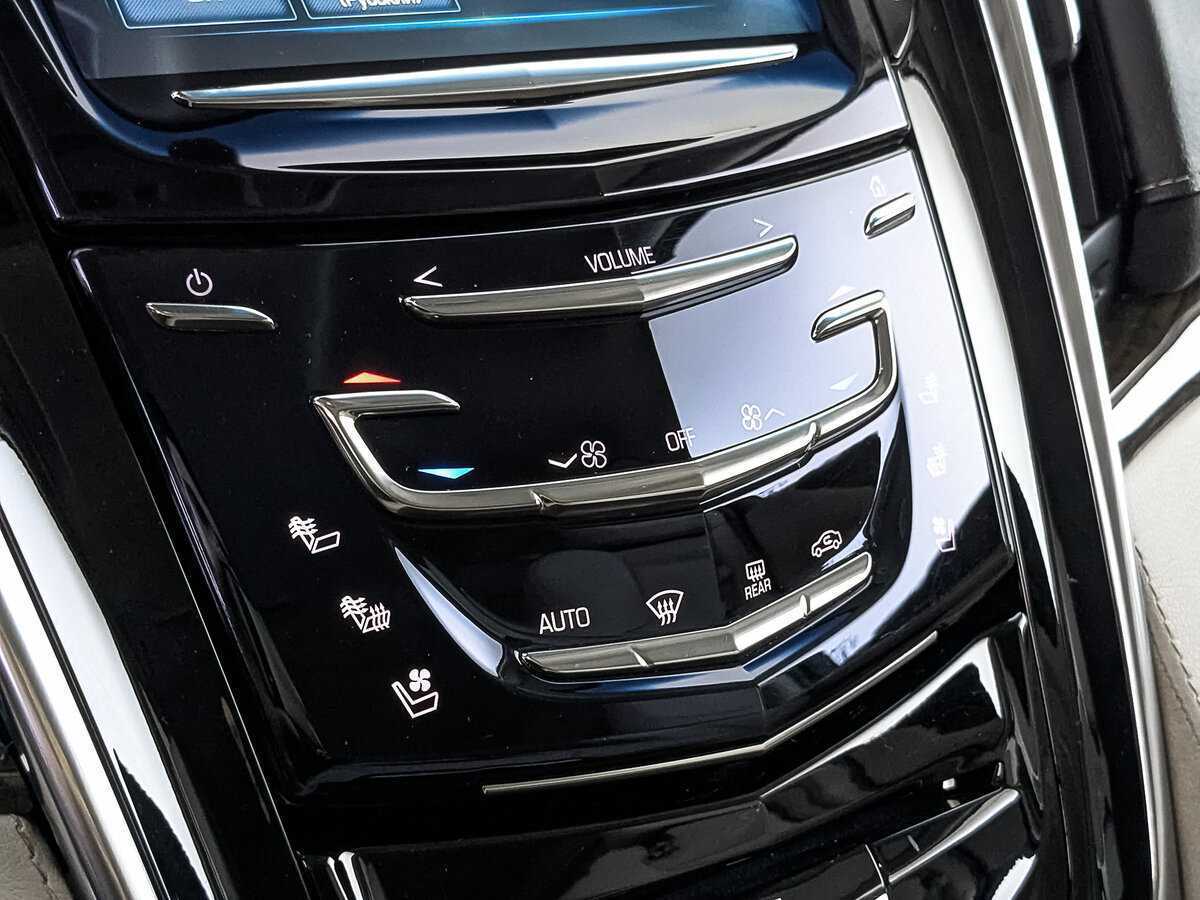 Cadillac Escalade 2018 года с пробегом. Фото: #20