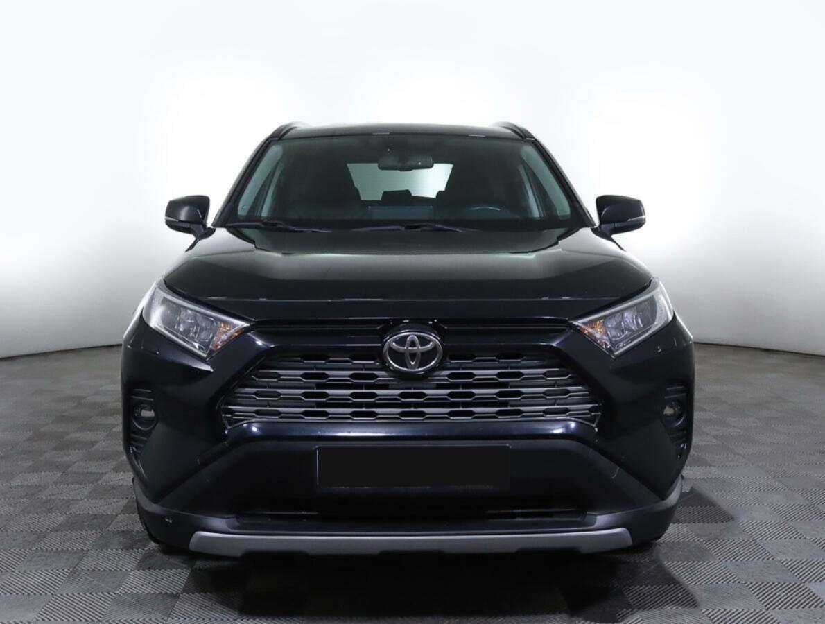 Toyota RAV4 2021 года с пробегом. Посмотреть фото