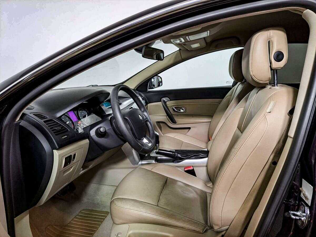 Renault Latitude 2010 года с пробегом. Фото: #12