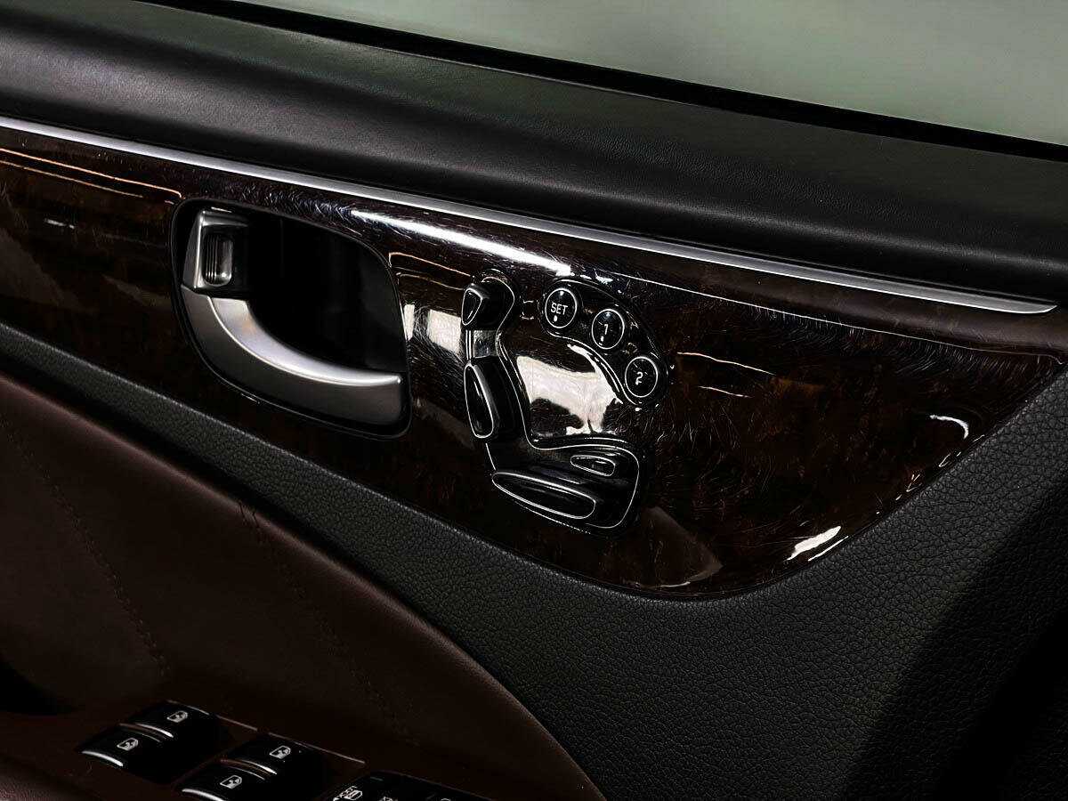 Hyundai Equus 2014 года с пробегом. Фото: #13