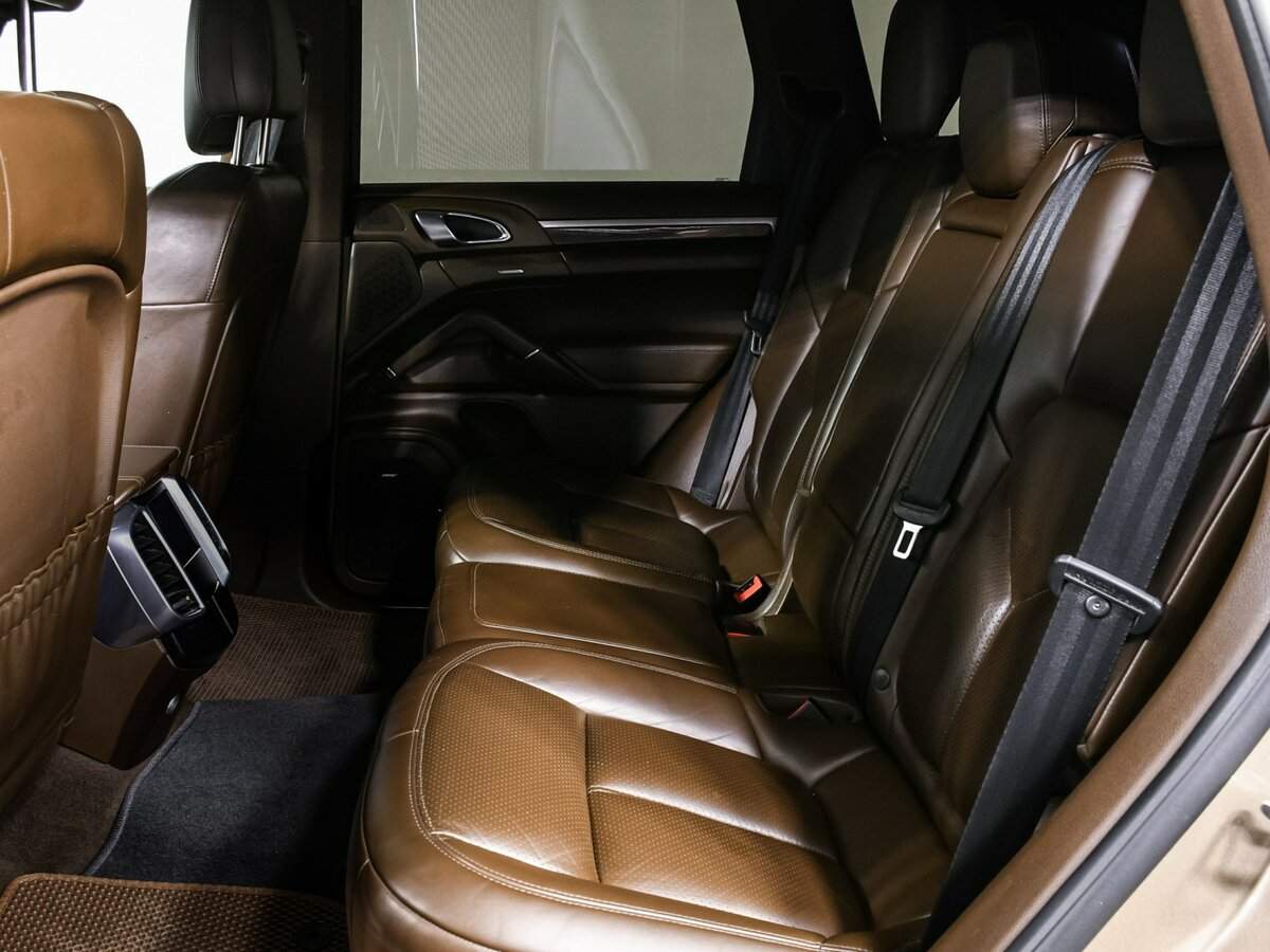 Porsche Cayenne 2015 года с пробегом. Фото: #12
