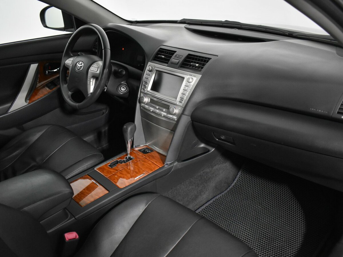 Toyota Camry 2010 года с пробегом. Фото: #13