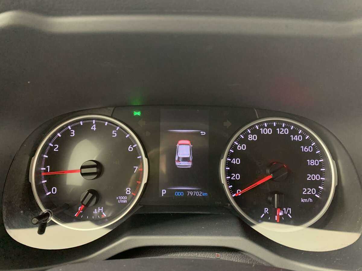 Toyota RAV4 2021 года с пробегом. Фото: #10