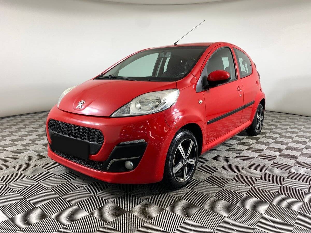 Peugeot 107 2012 года с пробегом. Посмотреть фото
