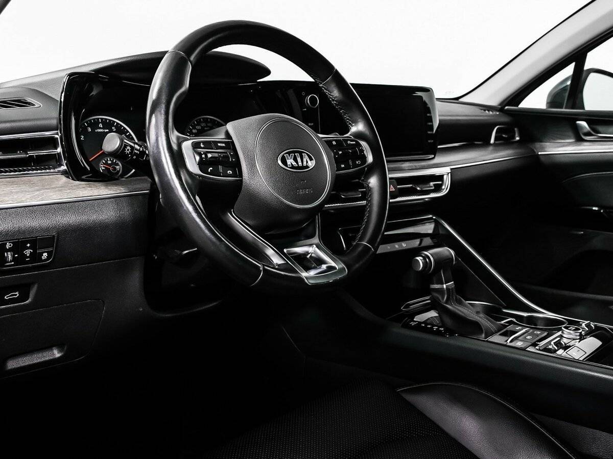 Kia K5 2021 года с пробегом. Фото: #11