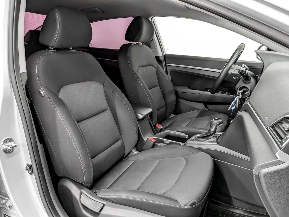 Hyundai Elantra 2017 года с пробегом. Фото: #20