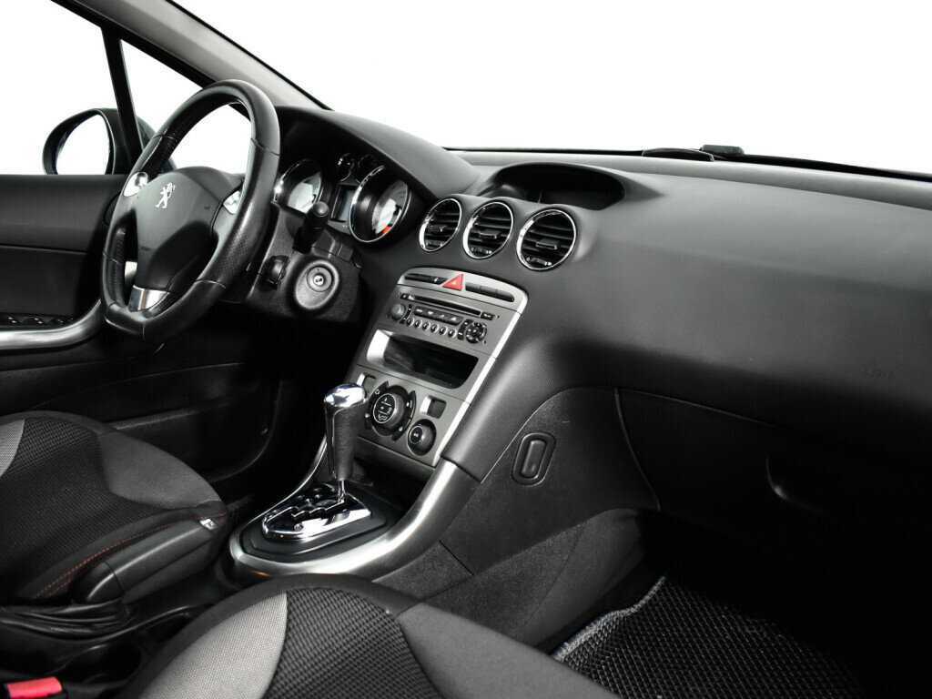 Peugeot 308 2011 года с пробегом. Фото: #8