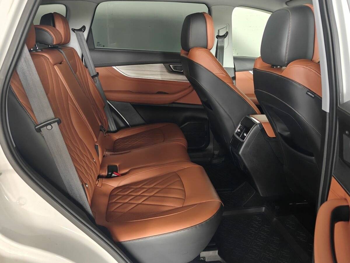 Chery Tiggo 8 Pro Max 2023 года с пробегом. Фото: #19