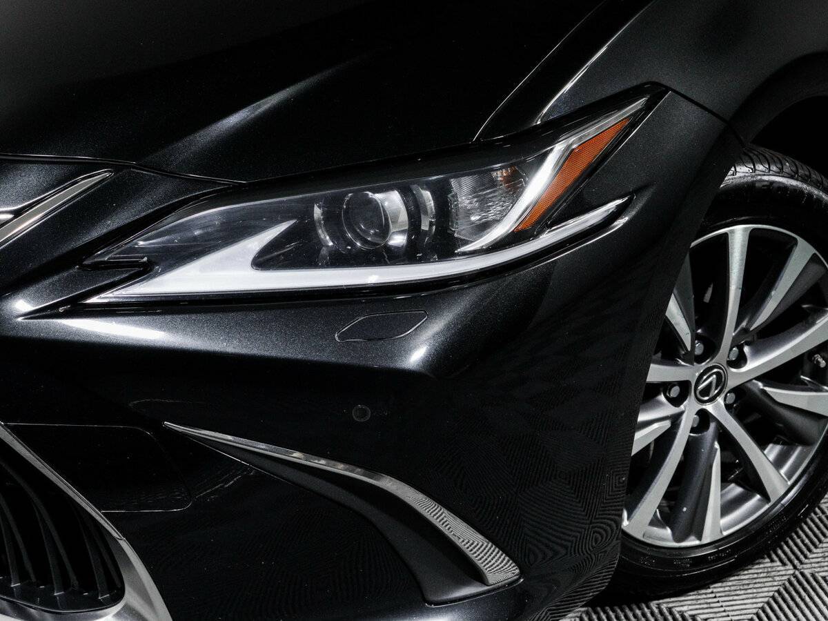 Lexus ES 2018 года с пробегом. Фото: #13