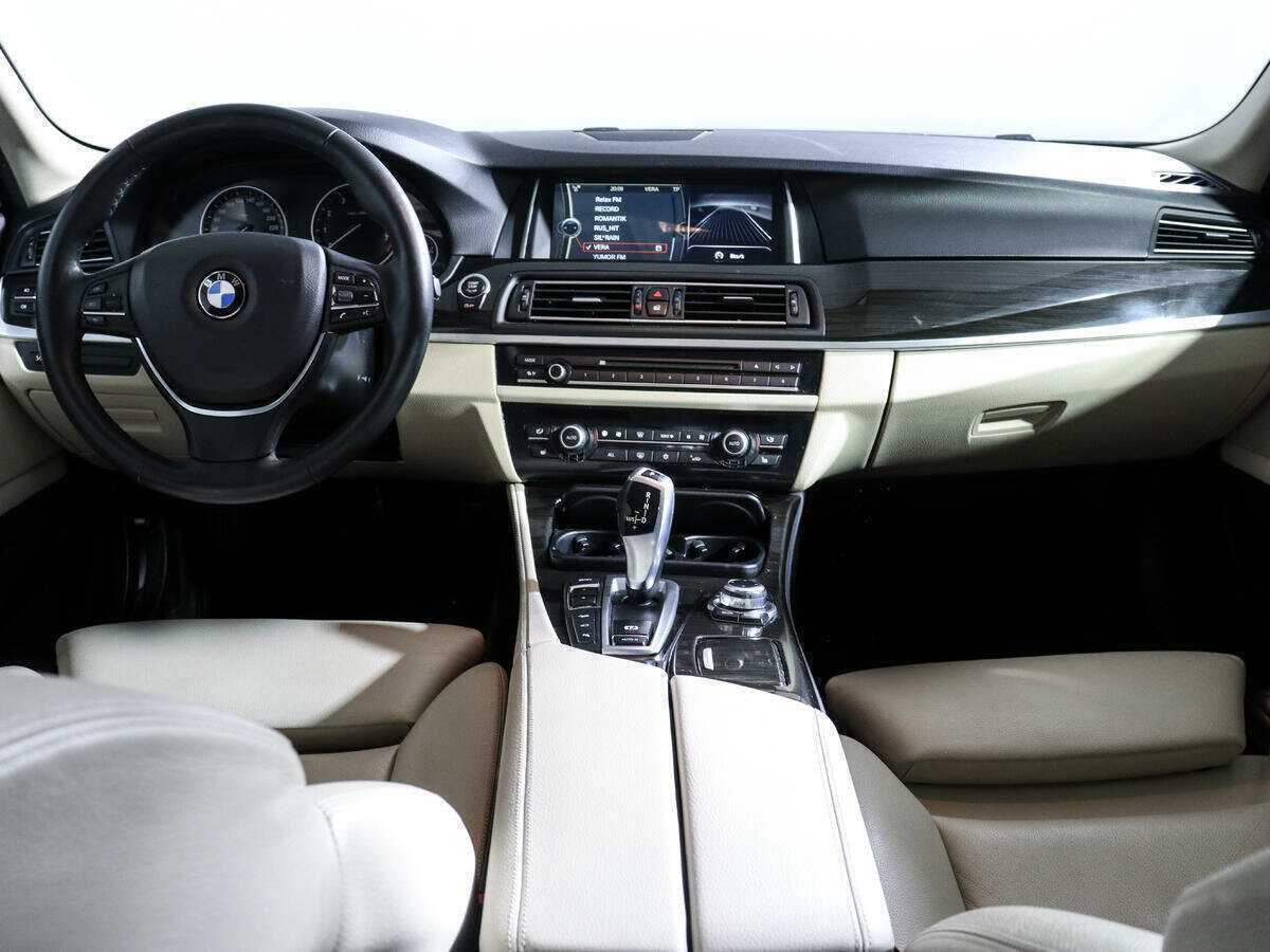 BMW 5 серии 2012 года с пробегом. Фото: #11
