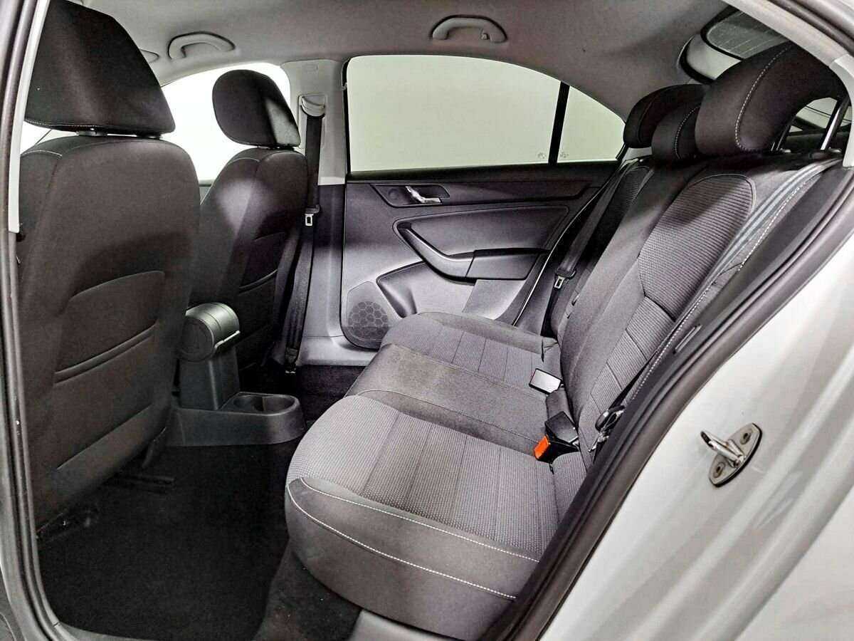 Skoda Rapid 2014 года с пробегом. Фото: #6