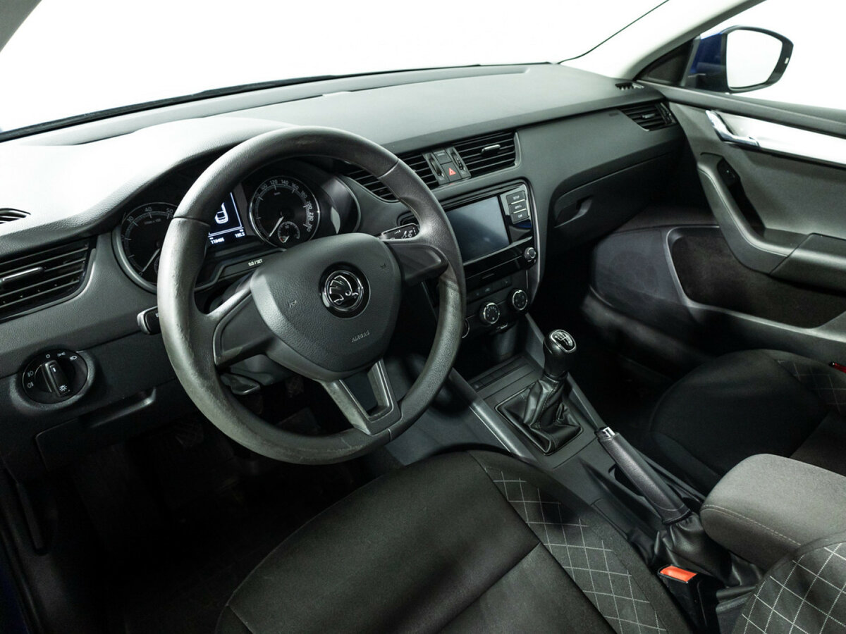 Skoda Octavia 2020 года с пробегом. Фото: #10