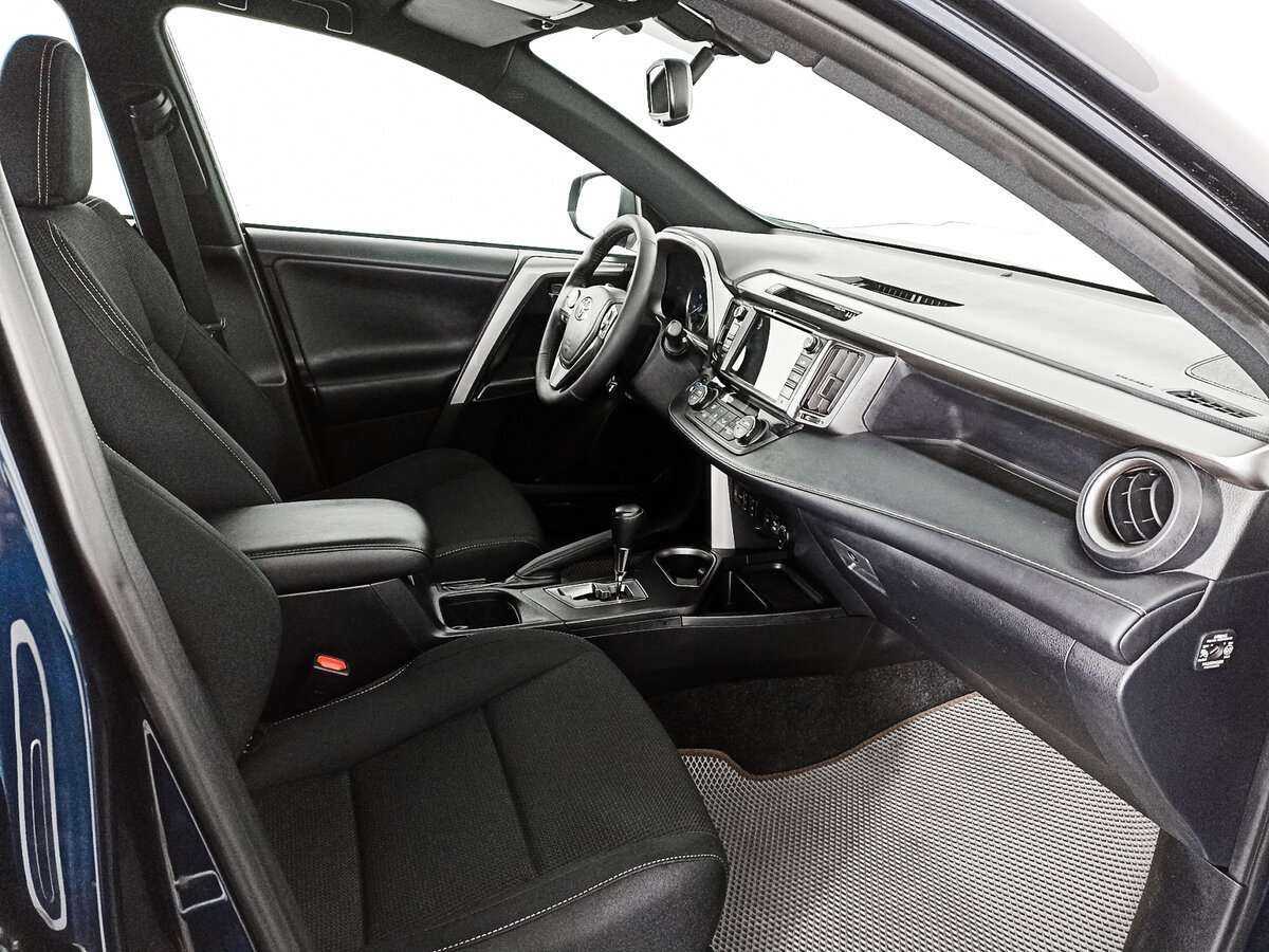 Toyota RAV4 2019 года с пробегом. Фото: #10