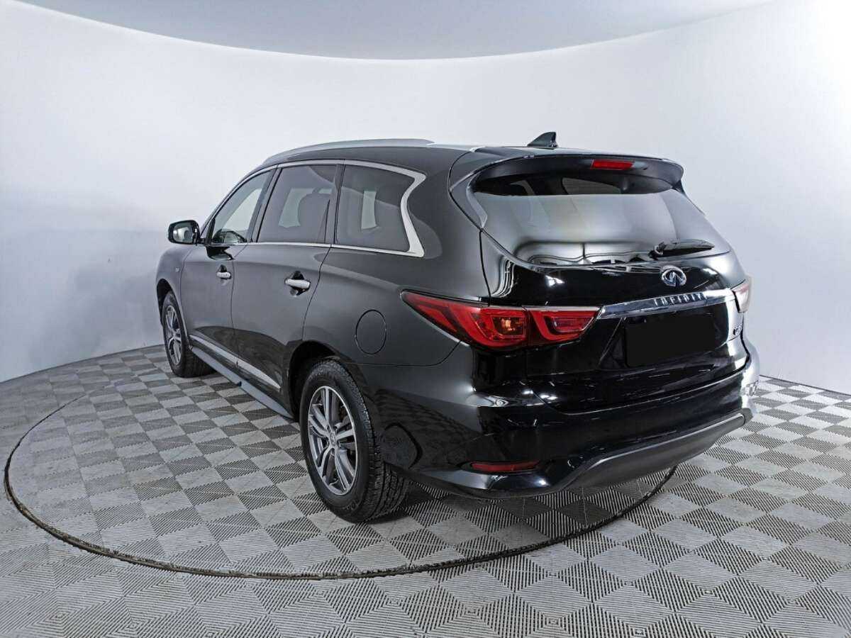 Infiniti QX60 2018 года с пробегом. Фото: #6