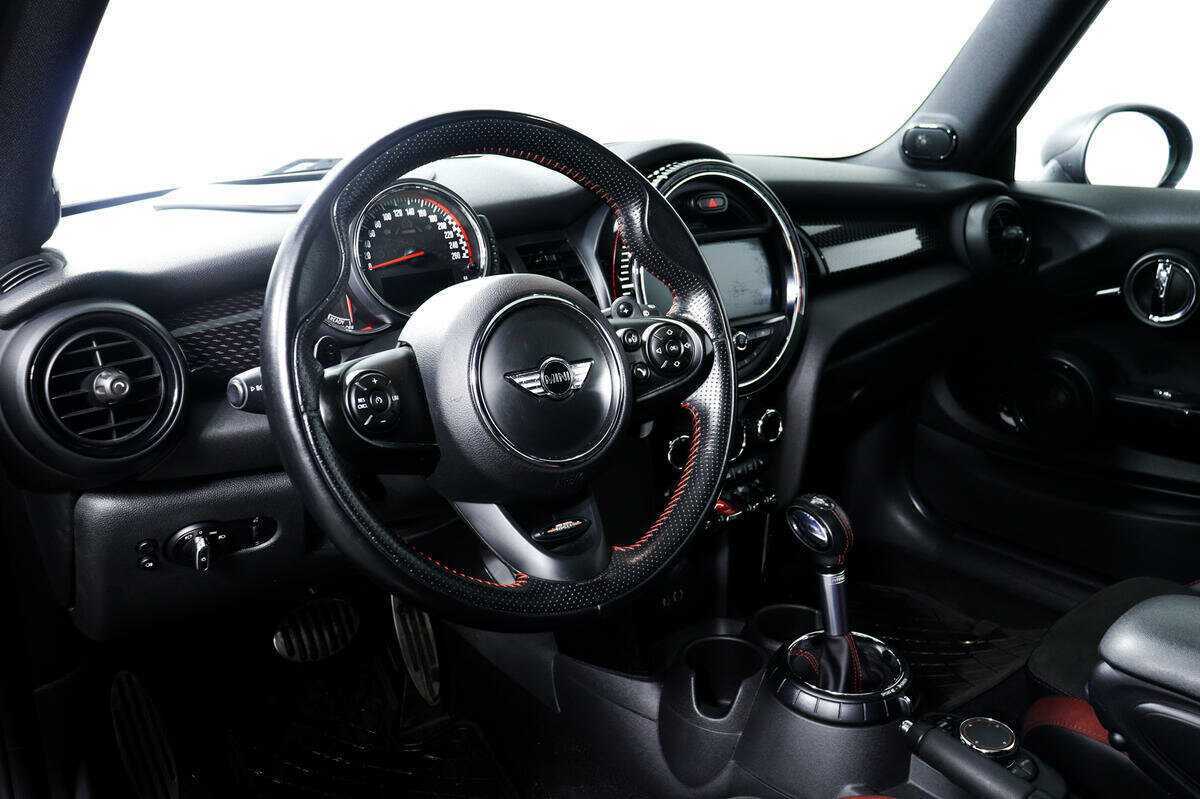 Mini Hatch 2017 года с пробегом. Фото: #12