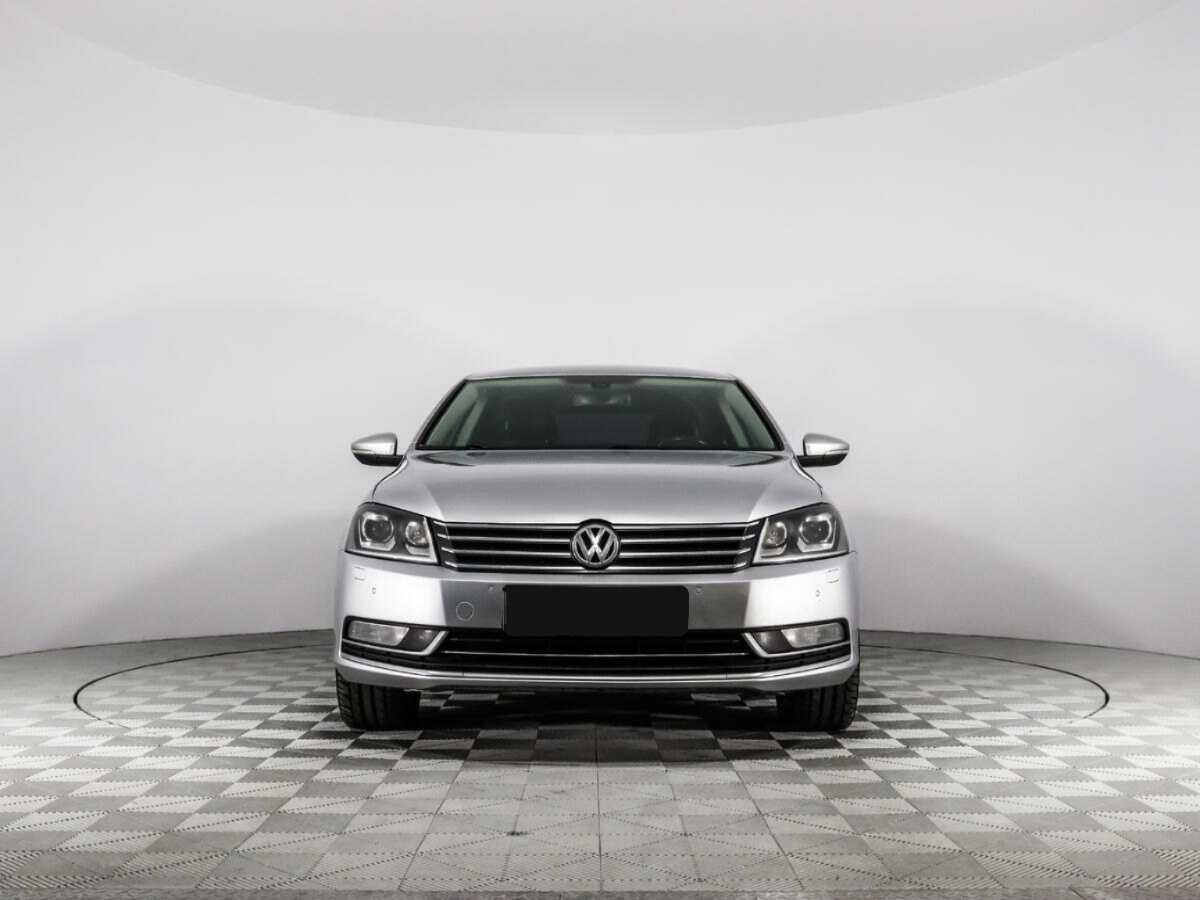Volkswagen Passat 2011 года с пробегом. Фото: #1