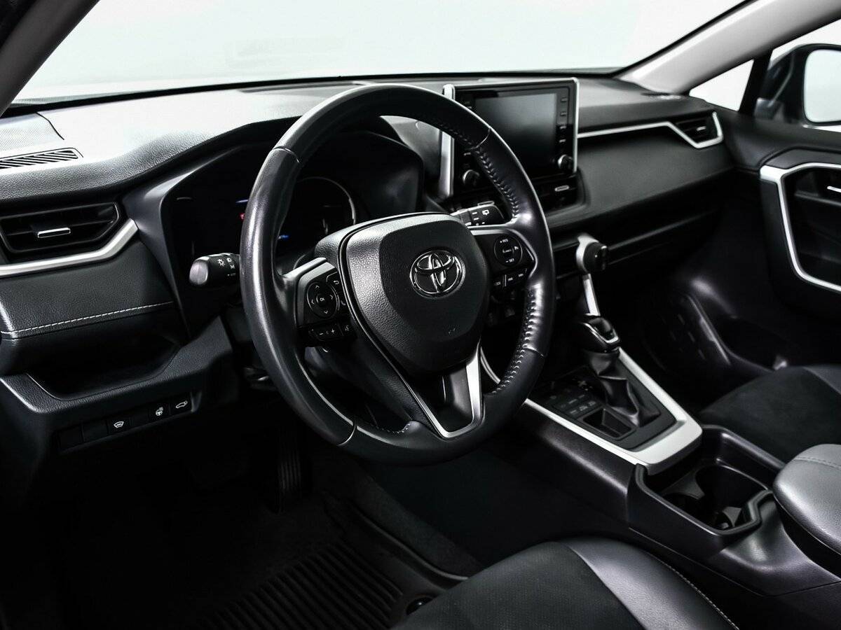 Toyota RAV4 2021 года с пробегом. Фото: #12