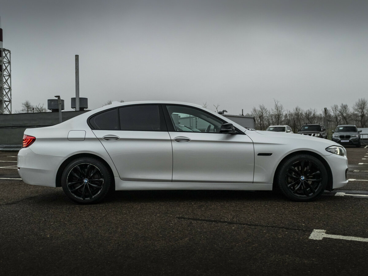 BMW 5 серии 2015 года с пробегом. Фото: #4