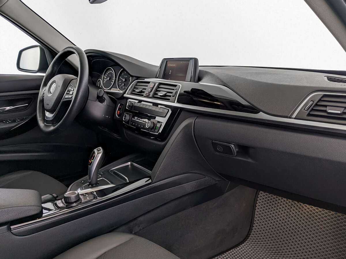 BMW 3 серии 2018 года с пробегом. Фото: #8