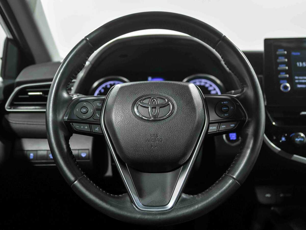 Toyota Camry 2021 года с пробегом. Фото: #8