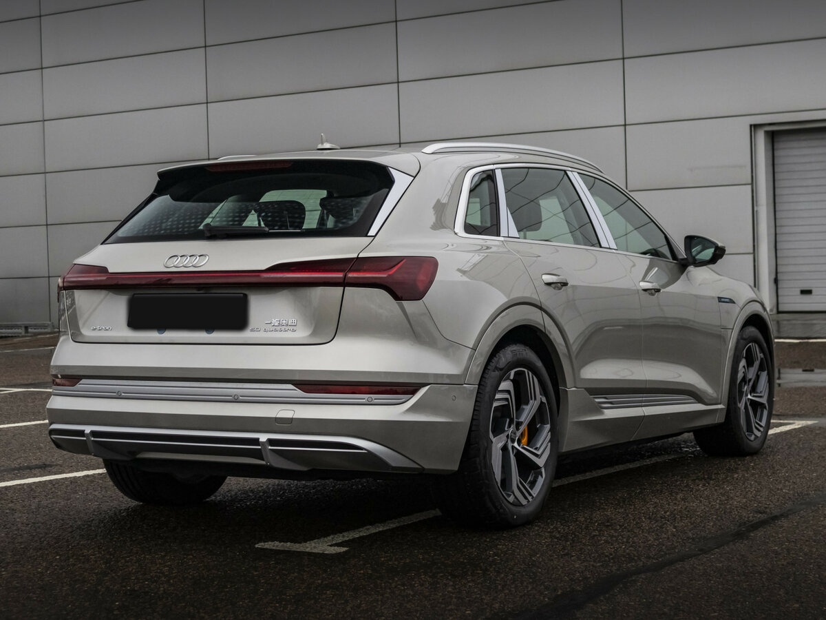 Audi e-tron 2023 года с пробегом. Фото: #6