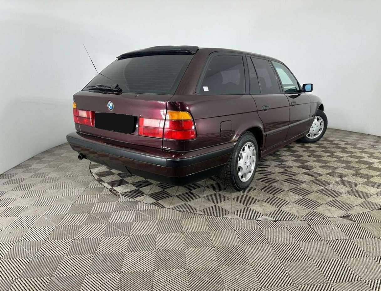 BMW 5 серии 1993 года с пробегом. Фото: #5