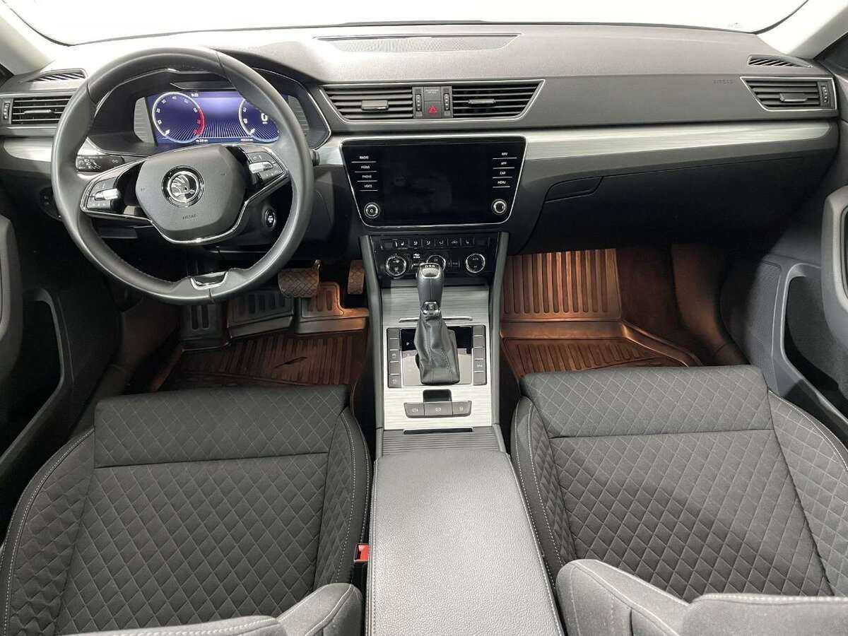 Skoda Superb 2021 года с пробегом. Фото: #5