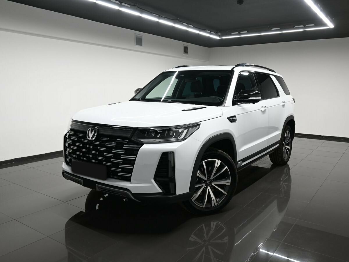 Changan CS95 2023 года с пробегом. Посмотреть фото