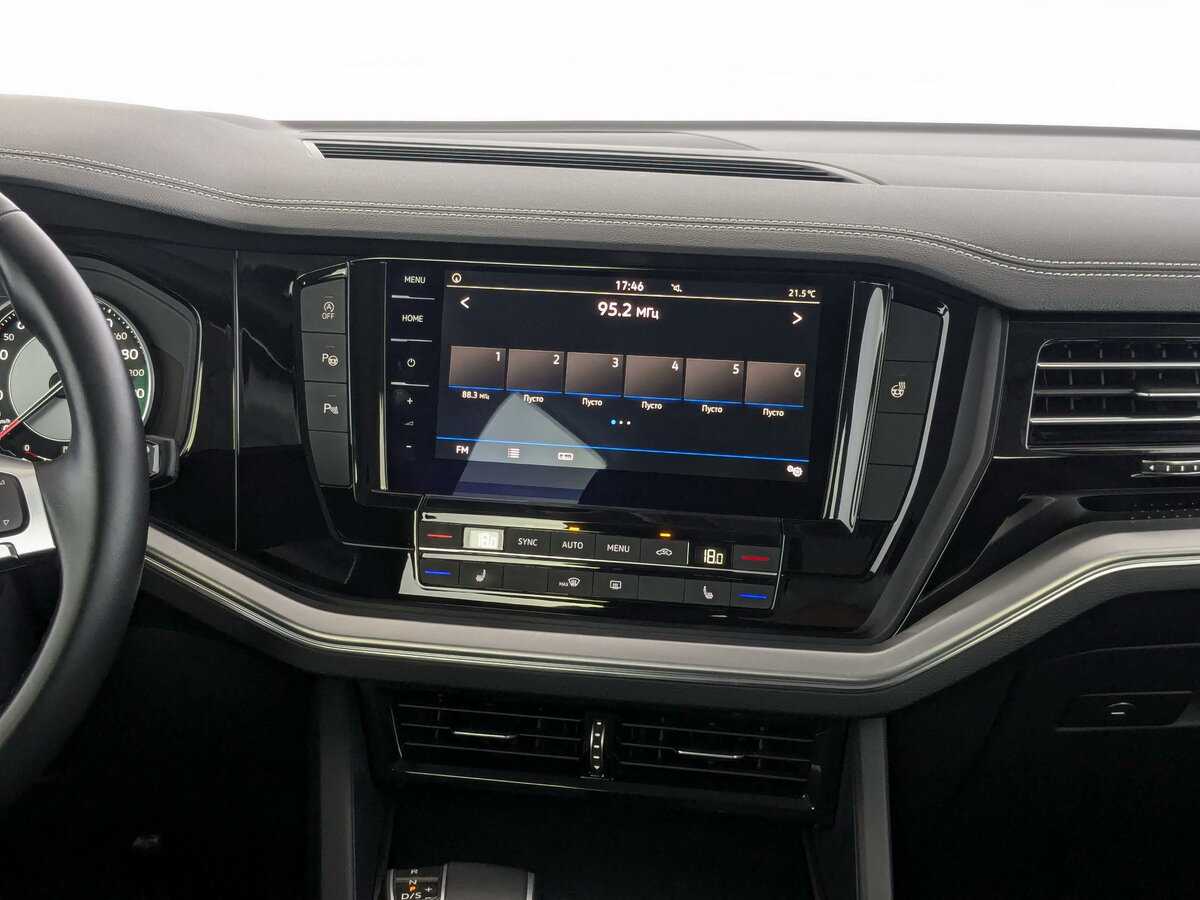 Volkswagen Touareg 2020 года с пробегом. Фото: #12