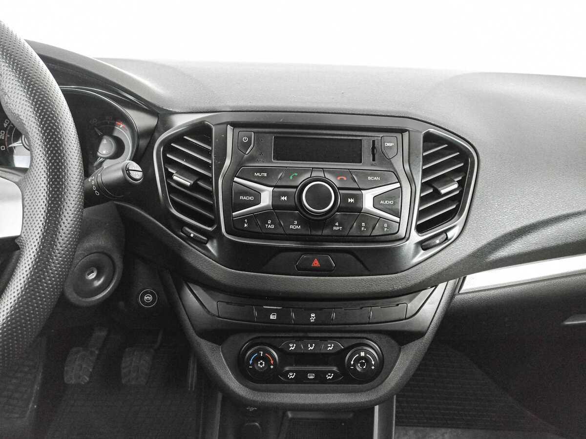 Lada (ВАЗ) Vesta 2017 года с пробегом. Фото: #12